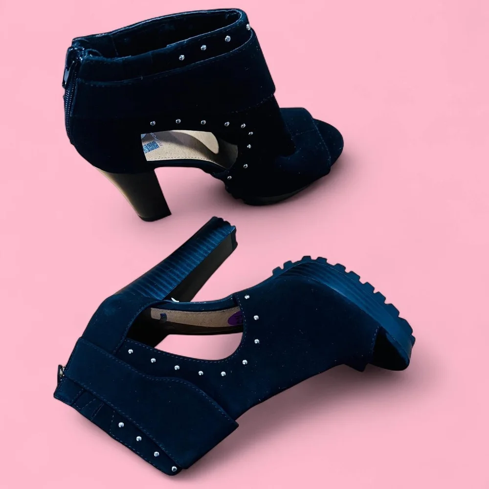Report Lacey Casual Peep Toe Black Faux Suede Block Heel Platform Shoes 6